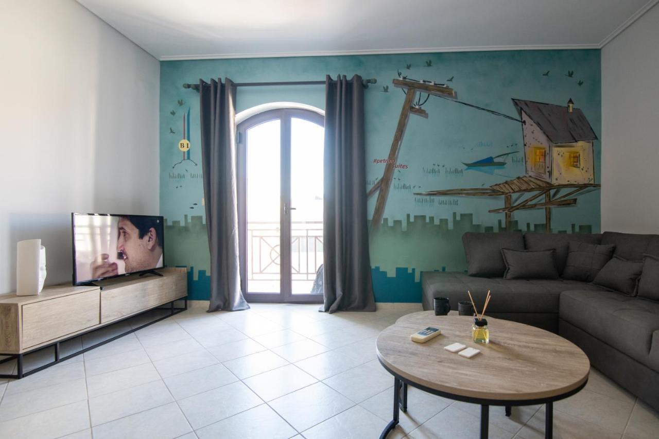 Petrino Suites Mesolonghi Mesolóngion Buitenkant foto